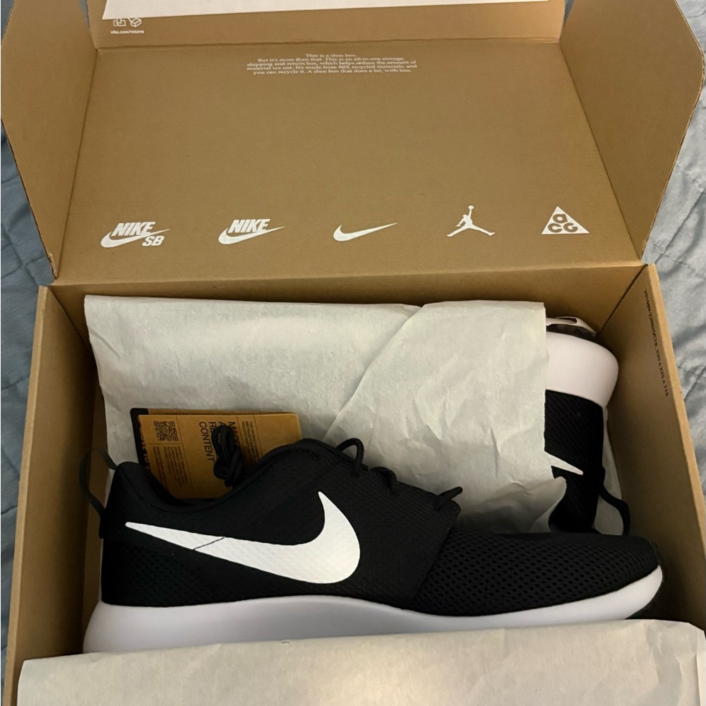 Nike Black & White Mesh Running Golf Shoes